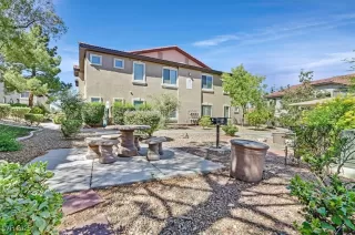 Photo #1: 2657418 Listing