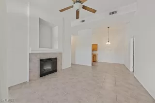 Photo #4: 2657418 Listing