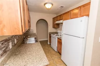 Photo #3: 2657430 Listing 