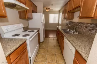 Photo #5: 2657430 Listing 