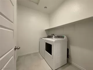 Photo #5: 2657434 Listing 