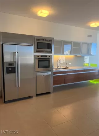 Photo #1: 2657448 Listing 