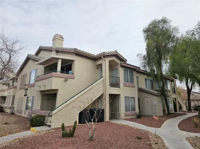 MLS: 2657458 Condo For Sale