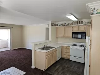 Photo #2: 2657458 Listing 