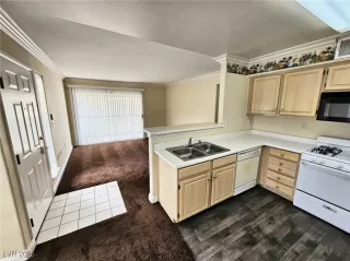 Photo #3: 2657458 Listing 