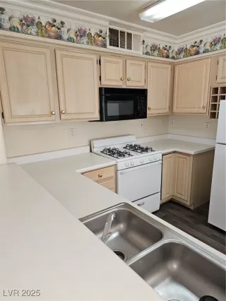 Photo #5: 2657458 Listing 