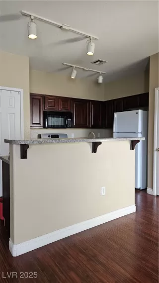 Photo #2: 2657482 Listing 