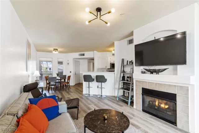 MLS: 2657507 Condo For Sale