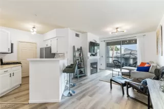 Photo #1: 2657507 Listing 