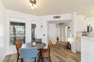 Photo #5: 2657507 Listing 