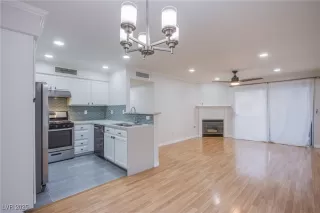 Photo #3: 2657580 Listing