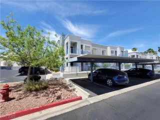 Photo #2: 2657592 Listing 