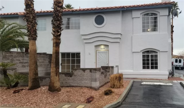 MLS: 2657609 Condo For Sale