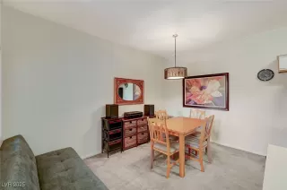 Photo #6: 2657620 Listing