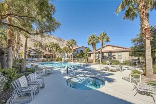 Photo #2: 2657627 Listing 