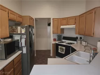 Photo #3: 2657630 Listing