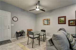 Photo #5: 2657657 Listing