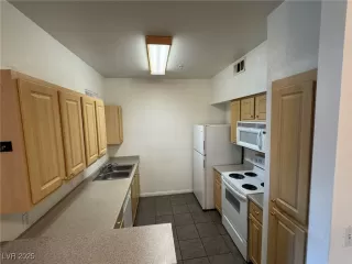 Photo #5: 2657683 Listing 