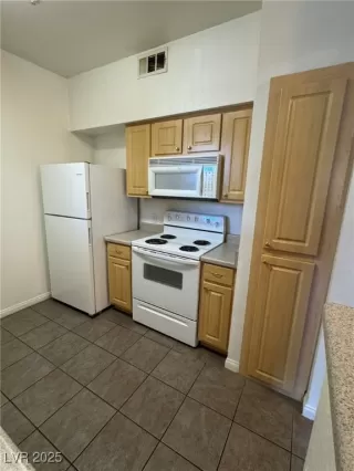 Photo #6: 2657683 Listing 