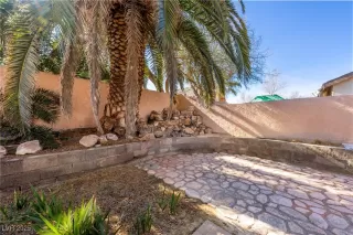 Photo #3: 2657705 Listing