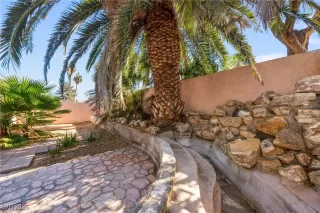 Photo #4: 2657705 Listing