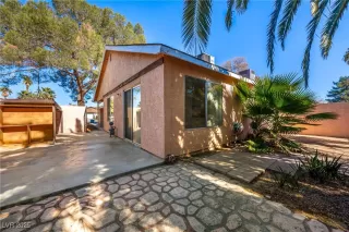 Photo #5: 2657705 Listing