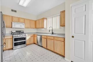 Photo #5: 2657734 Listing 