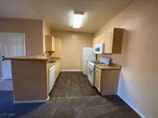 Photo #2: 2657737 Listing 