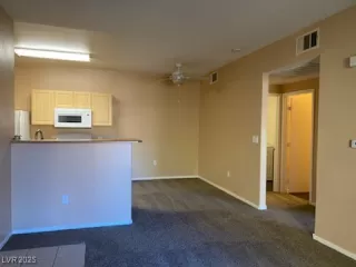 Photo #3: 2657737 Listing 