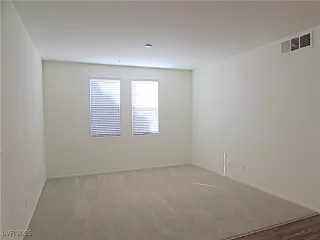 Photo #1: 2657762 Listing 