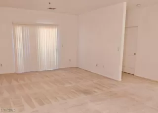 Photo #2: 2657766 Listing