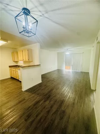 Photo #3: 2657779 Listing 