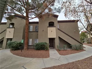 Photo #3: 2657802 Listing 