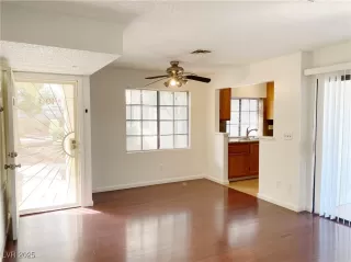 Photo #5: 2657803 Listing 