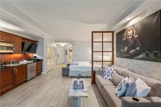 Photo #6: 2657809 Listing