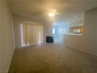 Photo #1: 2657821 Listing 