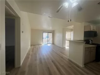 Photo #2: 2657840 Listing 