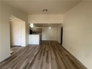 Photo #3: 2657840 Listing 