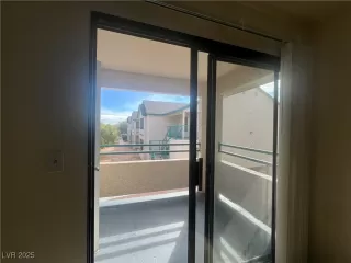 Photo #4: 2657840 Listing 