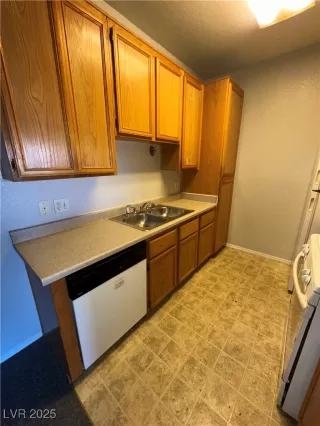 Photo #5: 2657841 Listing 