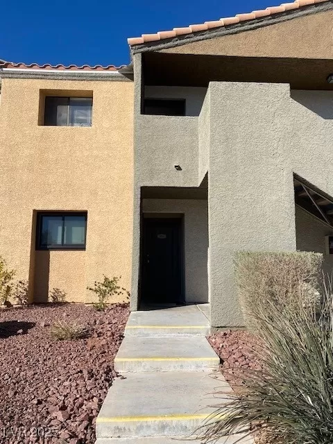 MLS: 2657844 Condo For Sale