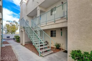 Photo #3: 2657910 Listing