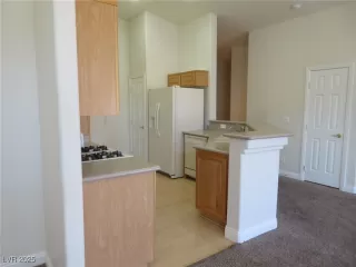 Photo #1: 2657913 Listing 