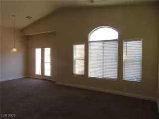 Photo #4: 2657913 Listing 