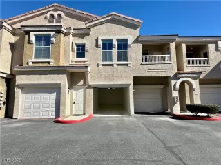 Photo #1: 2657915 Listing 