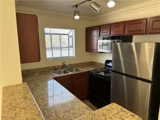 Photo #2: 2657935 Listing 