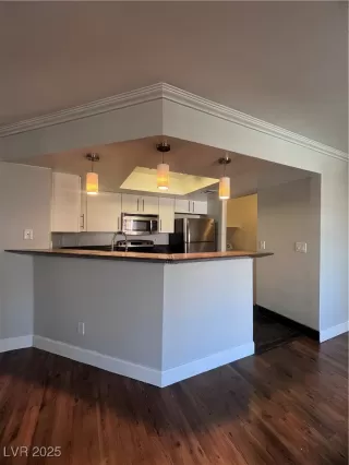 Photo #3: 2657951 Listing 