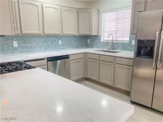 Photo #6: 2657959 Listing 