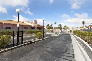 Photo #1: 2657971 Listing