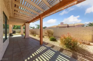 Photo #4: 2657971 Listing